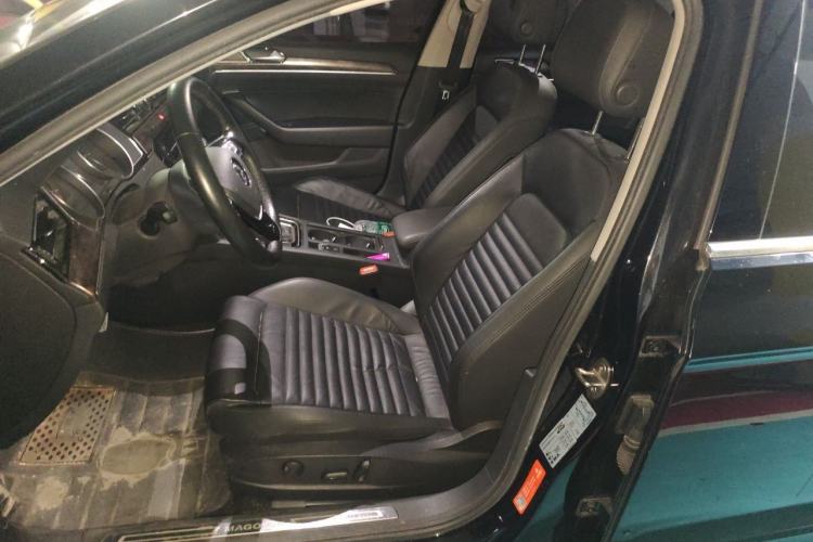 Used Volkswagen Magotan 2019 330TSI DSG Luxury Model China V Standard Driver Seat