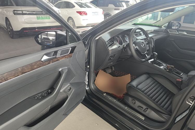 Used Volkswagen Magotan 2019 380TSI DSG Luxury Version China VI Standard Driver Seat
