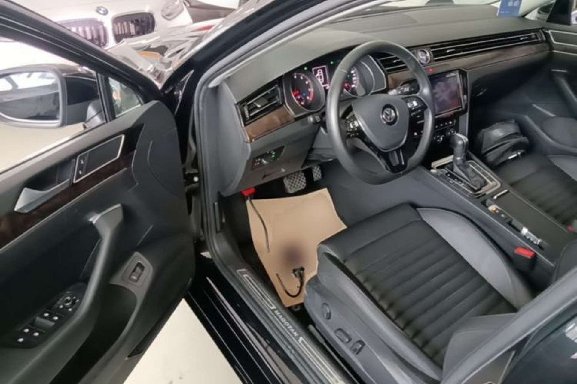 Used Volkswagen Magotan 2019 330TSI DSG Luxury Model China V Standard Driver Seat