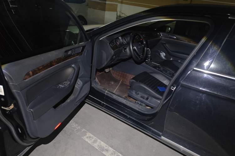 Used Volkswagen Magotan 2019 380TSI DSG Luxury Version China VI Standard Driver Seat