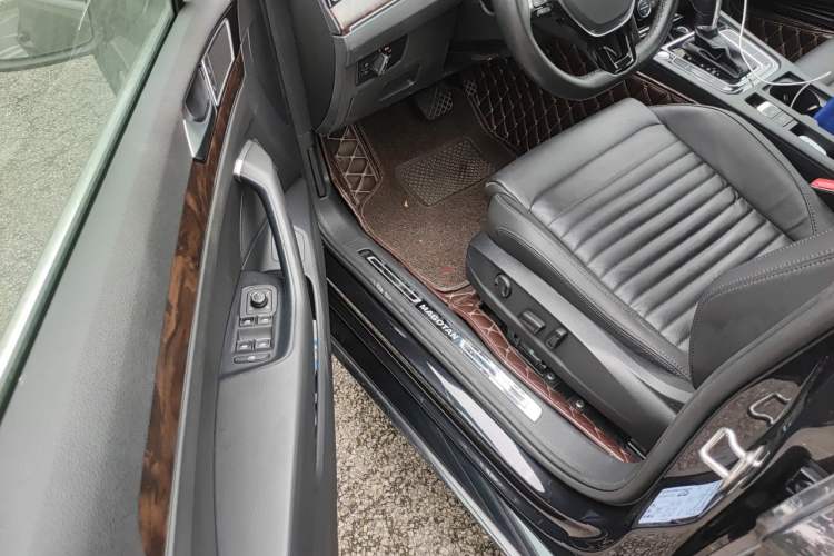 Used Volkswagen Magotan 2019 330TSI DSG Luxury Version China VI Standard Driver Seat
