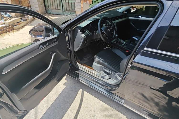 Used Volkswagen Magotan 2019 280TSI DSG Comfort Model China VI Standard Driver Seat