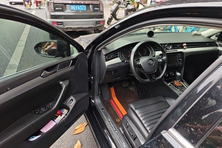 Used Volkswagen Magotan 2019 280TSI DSG Leading Model China VI Standard Driver Seat