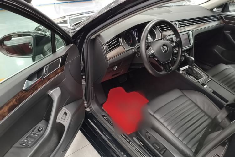 Used Volkswagen Magotan 2019 330TSI DSG Luxury Model China V Standard Driver Seat