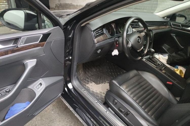 Used Volkswagen Magotan 2019 330TSI DSG Luxury Version China VI Standard Driver Seat