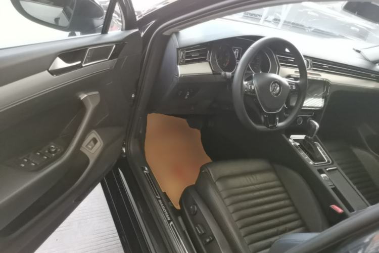 Used Volkswagen Magotan 2019 280TSI DSG Leading Model China V Standard Driver Seat