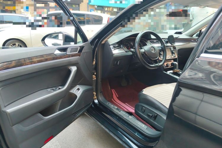 Used Volkswagen Magotan 2019 330TSI DSG Leading Model China VI Standard Driver Seat