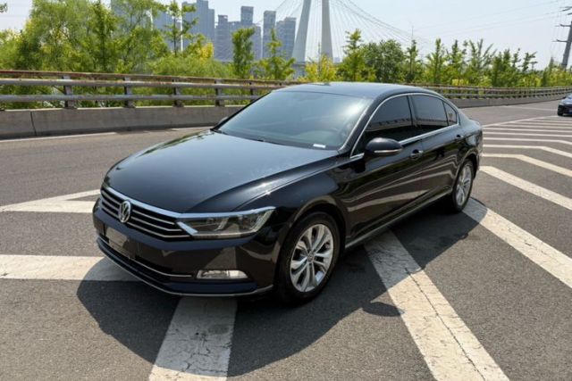 Ojetý Volkswagen Magotan 2019 380TSI DSG Luxury Model China V Standard