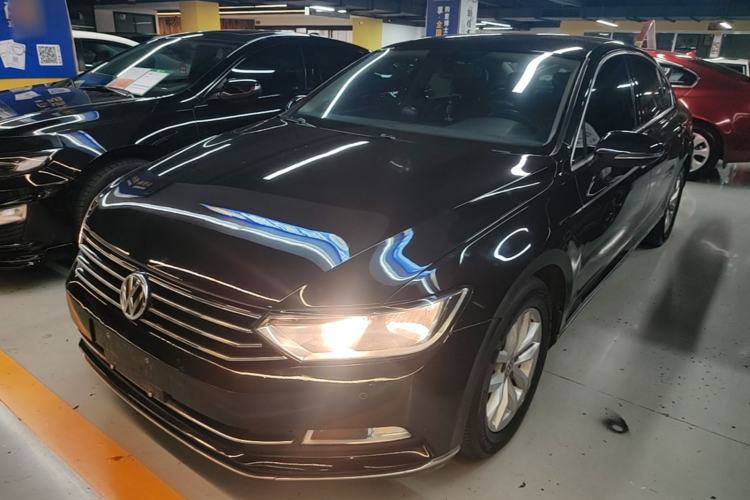 Used Volkswagen Magotan 2019 280TSI DSG Comfort Model China V Standard Guazi used car, China used car export, Used car for sale, Used  cars, Cheapest cars for sale