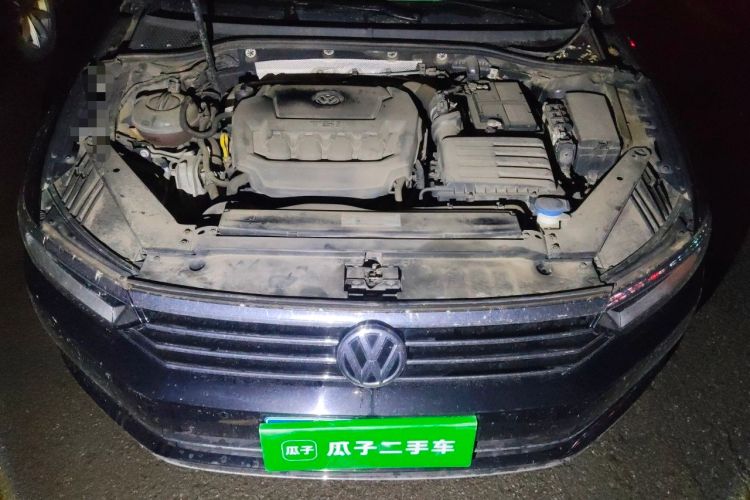 Used Volkswagen Magotan 2019 330TSI DSG Luxury Model China V Standard Engine Bay