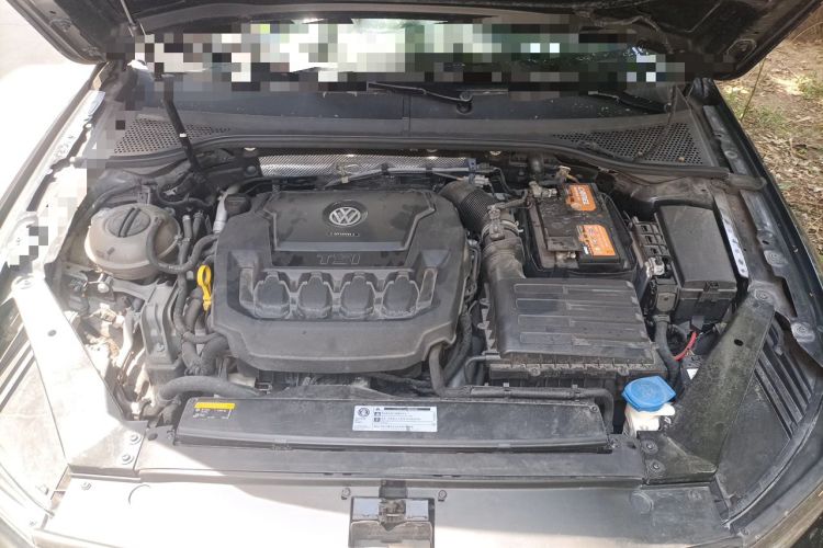 Used Volkswagen Magotan 2019 330TSI DSG Luxury Model China V Standard Engine Bay