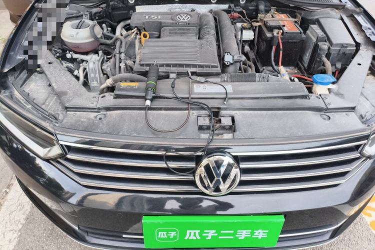 Used Volkswagen Magotan 2019 280TSI DSG Comfort Model China V Standard Engine Bay