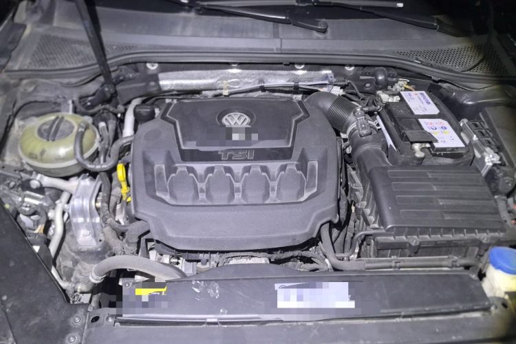 Used Volkswagen Magotan 2019 330TSI DSG Luxury Model China V Standard Engine Bay
