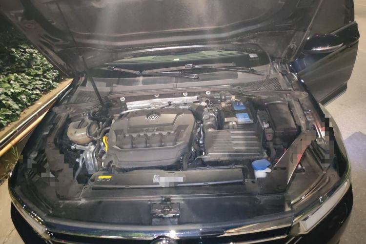 Used Volkswagen Magotan 2019 330TSI DSG Luxury Model China V Standard Engine Bay