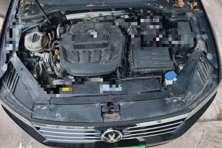 Used Volkswagen Magotan 2019 330TSI DSG Luxury Model China V Standard Engine Bay