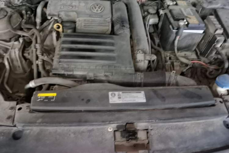 Used Volkswagen Magotan 2019 280TSI DSG Comfort Model China V Standard Engine Bay