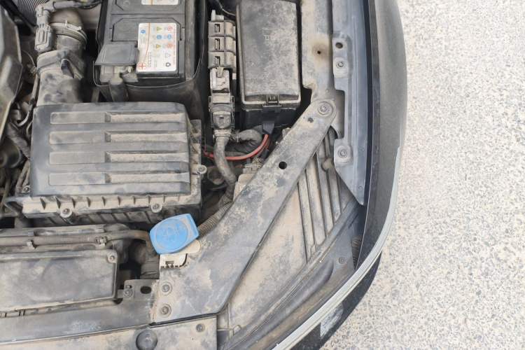Used Volkswagen Magotan 2019 330TSI DSG Leading Model China VI Standard Engine Bay Left