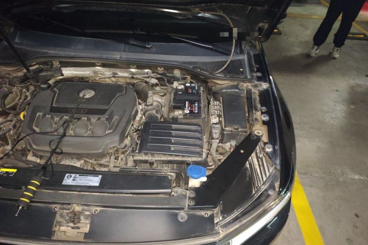 Used Volkswagen Magotan 2019 330TSI DSG Leading Model China VI Standard Engine Bay Left