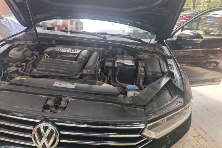 Used Volkswagen Magotan 2019 280TSI DSG Comfort Model China VI Standard Engine Bay Left
