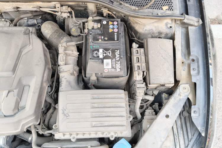 Used Volkswagen Magotan 2019 330TSI DSG Luxury Version China VI Standard Engine Bay Left