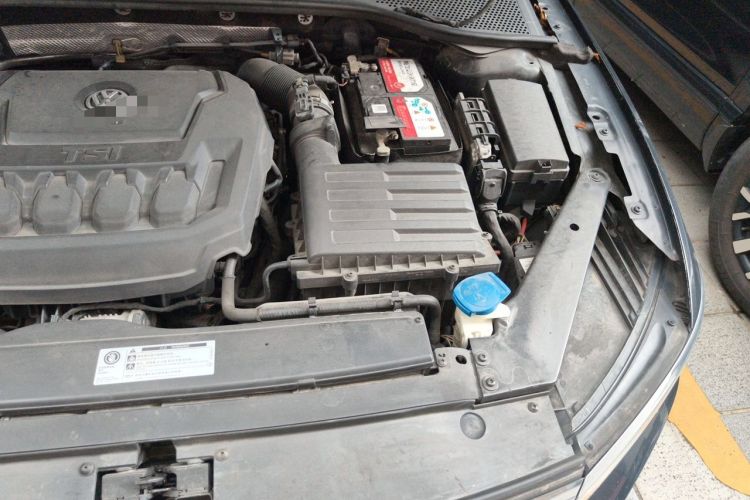 Used Volkswagen Magotan 2019 330TSI DSG Luxury Version China VI Standard Engine Bay Left