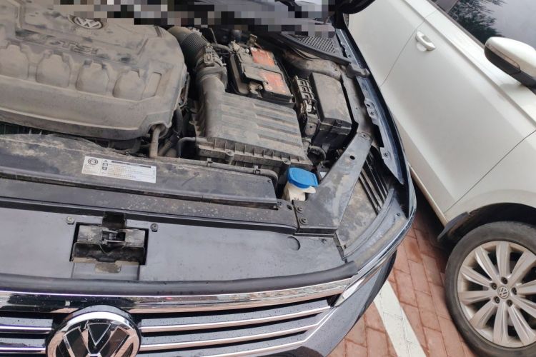 Used Volkswagen Magotan 2019 330TSI DSG Leading Model China VI Standard Engine Bay Left