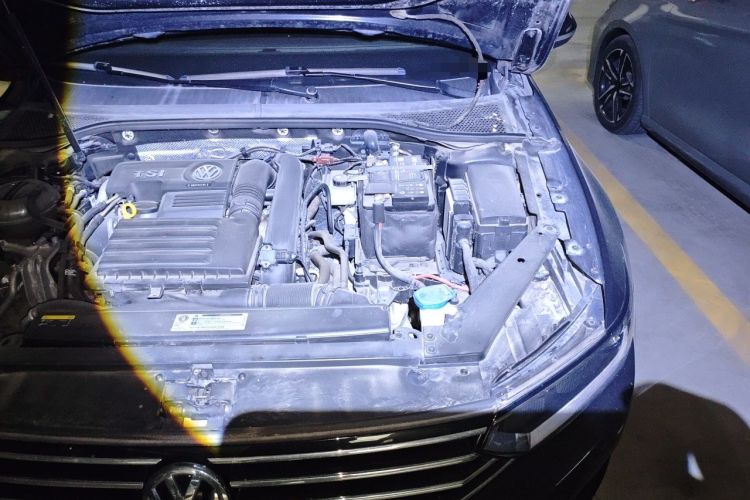 Used Volkswagen Magotan 2019 280TSI DSG Comfort Model China V Standard Engine Bay Left