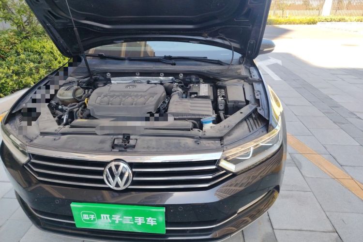 Used Volkswagen Magotan 2019 330TSI DSG Leading Model China VI Standard Engine Bay Left