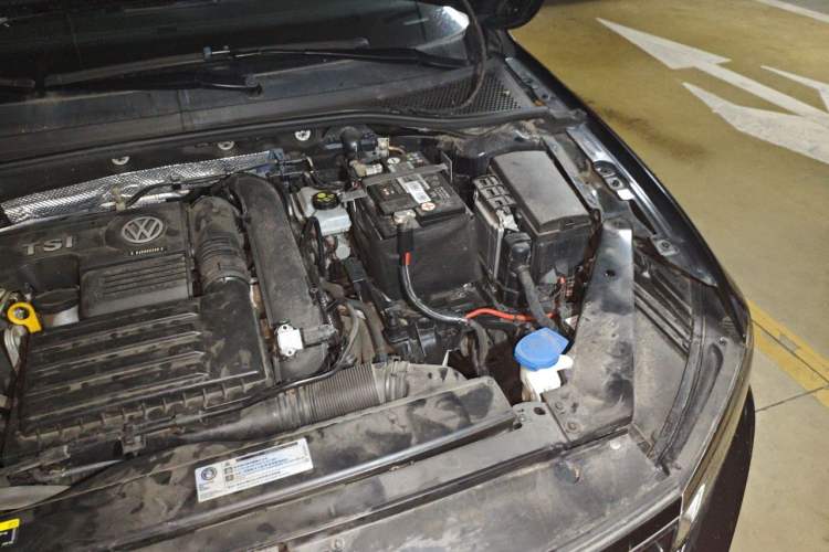 Used Volkswagen Magotan 2019 280TSI DSG Comfort Model China VI Standard Engine Bay Left