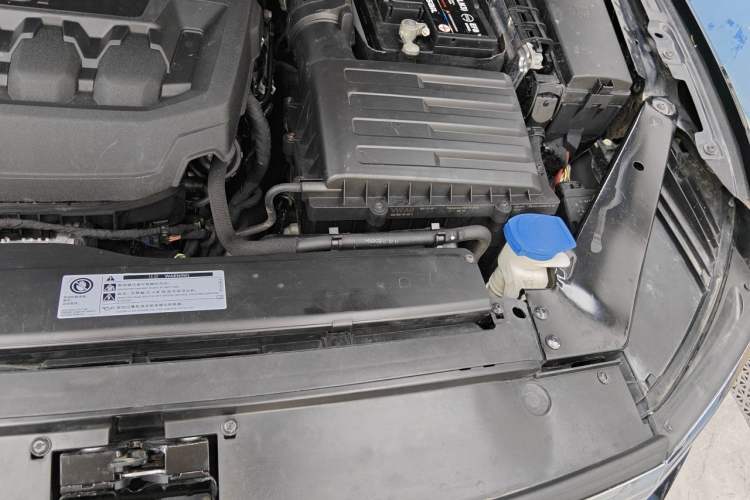 Used Volkswagen Magotan 2019 330TSI DSG Leading Edition China V Standard Engine Bay Left
