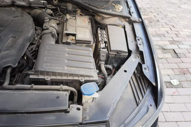 Used Volkswagen Magotan 2019 330TSI DSG Luxury Version China VI Standard Engine Bay Left