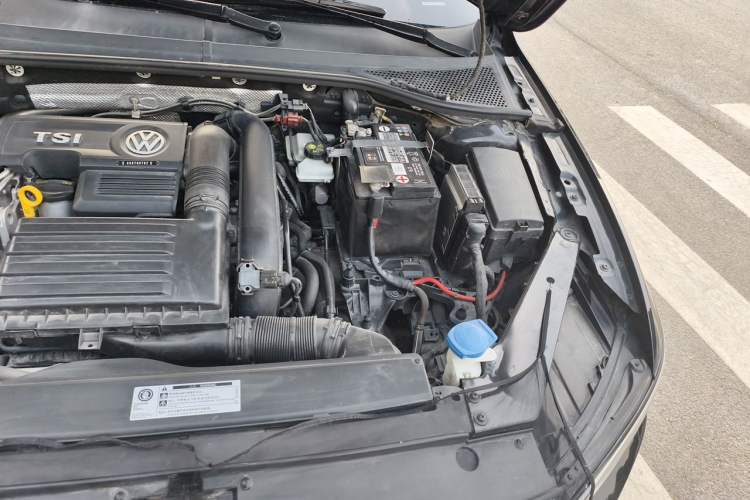Used Volkswagen Magotan 2019 280TSI DSG Comfort Model China V Standard Engine Bay Left