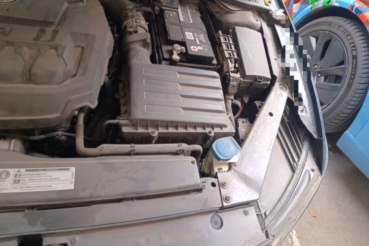 Used Volkswagen Magotan 2019 330TSI DSG Luxury Version China VI Standard Engine Bay Left