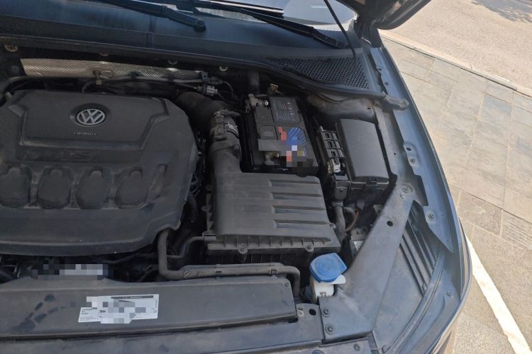 Used Volkswagen Magotan 2019 330TSI DSG Leading Edition China V Standard Engine Bay Left