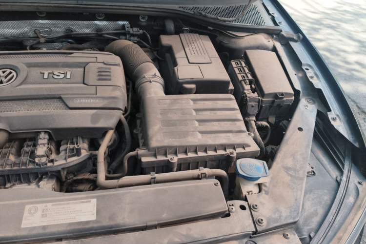 Used Volkswagen Magotan 2019 380TSI DSG Prestige Model China VI Standard Engine Bay Left
