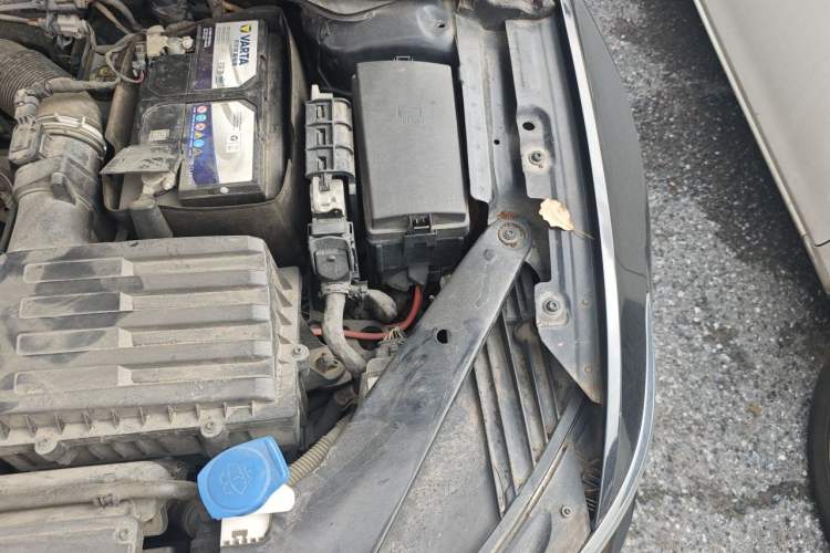 Used Volkswagen Magotan 2019 330TSI DSG Leading Edition China V Standard Engine Bay Left
