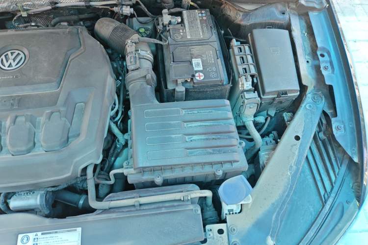 Used Volkswagen Magotan 2019 330TSI DSG Luxury Version China VI Standard Engine Bay Left