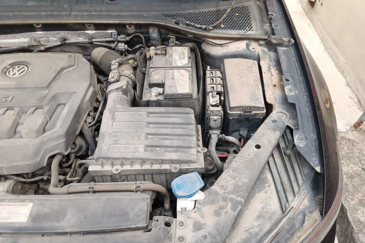 Used Volkswagen Magotan 2019 330TSI DSG Leading Edition China V Standard Engine Bay Left