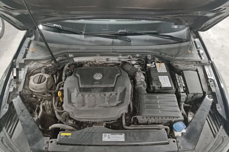 Used Volkswagen Magotan 2019 330TSI DSG Leading Edition China V Standard Engine Bay