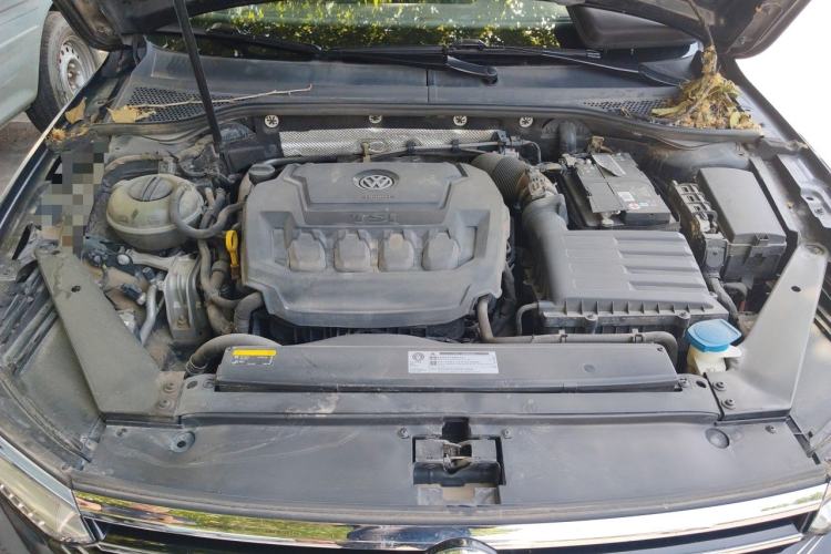 Used Volkswagen Magotan 2019 330TSI DSG Leading Edition China V Standard Engine Bay