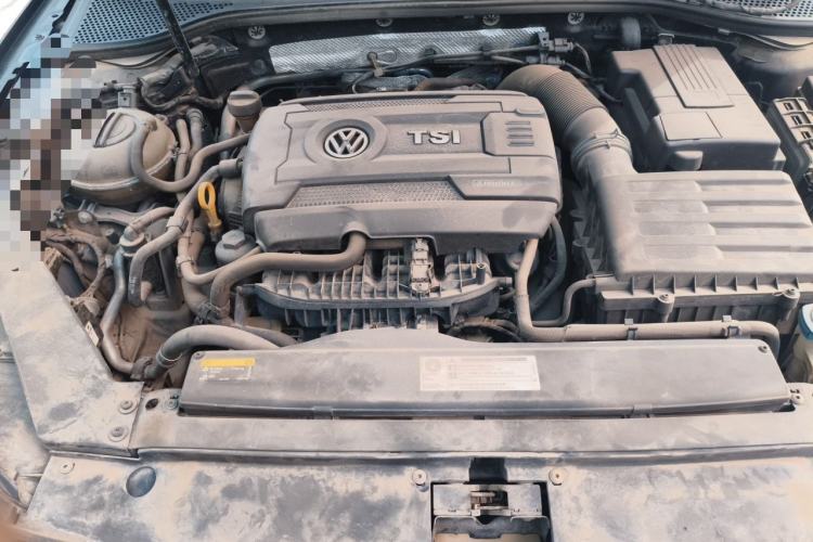 Used Volkswagen Magotan 2019 380TSI DSG Prestige Model China VI Standard Engine Bay