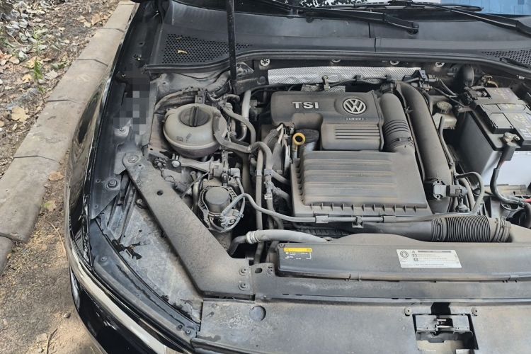 Used Volkswagen Magotan 2019 280TSI DSG Comfort Model China VI Standard Engine Bay Right