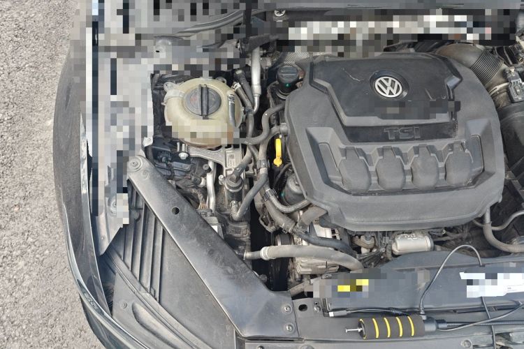 Used Volkswagen Magotan 2019 330TSI DSG Luxury Version China VI Standard Engine Bay Right