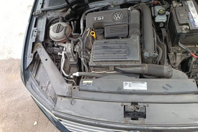Used Volkswagen Magotan 2019 280TSI DSG Comfort Model China V Standard Engine Bay Right