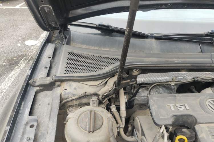 Used Volkswagen Magotan 2019 280TSI DSG Leading Model China V Standard Engine Bay Right