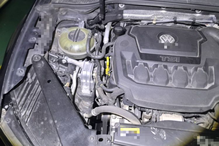 Used Volkswagen Magotan 2019 330TSI DSG Luxury Model China V Standard Engine Bay Right