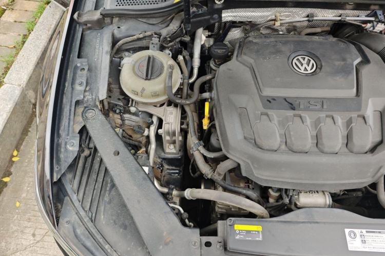 Used Volkswagen Magotan 2019 330TSI DSG Luxury Model China V Standard Engine Bay Right