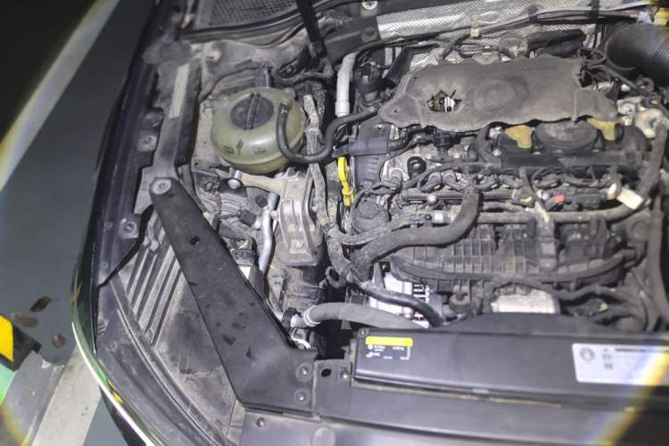 Used Volkswagen Magotan 2019 330TSI DSG Luxury Model China V Standard Engine Bay Right