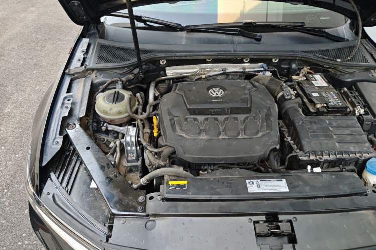 Used Volkswagen Magotan 2019 330TSI DSG Luxury Model China V Standard Engine Bay Right