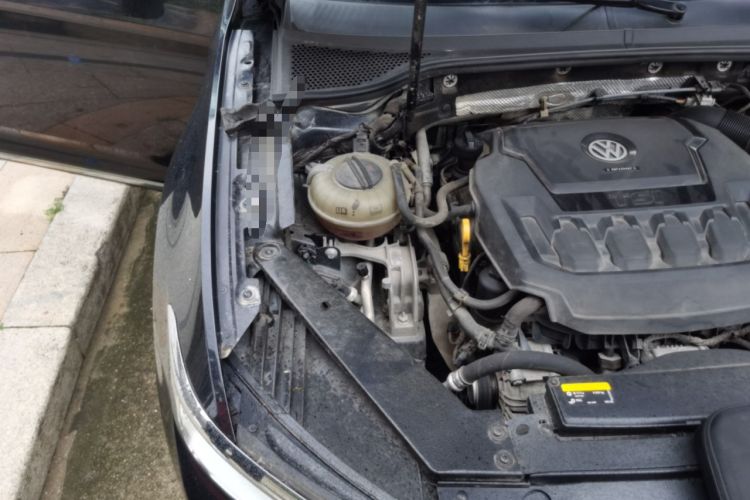 Used Volkswagen Magotan 2019 330TSI DSG Leading Edition China V Standard Engine Bay Right